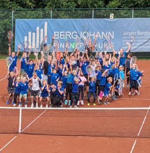 TROTZ (T) REGENWETTER- Kindertenniswoche bei guter Stimmung