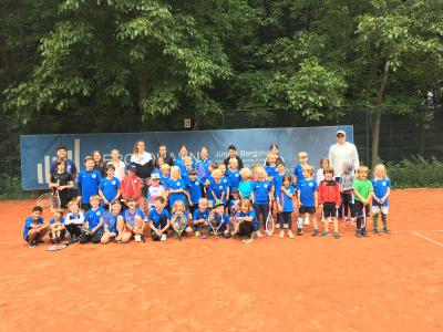 KINDERTENNISWOCHE 2021 ist mit 45 Kindern gestartet 